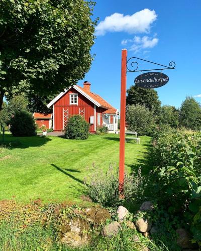 Stenstorp Bed & Breakfast | Lavendeltorpet