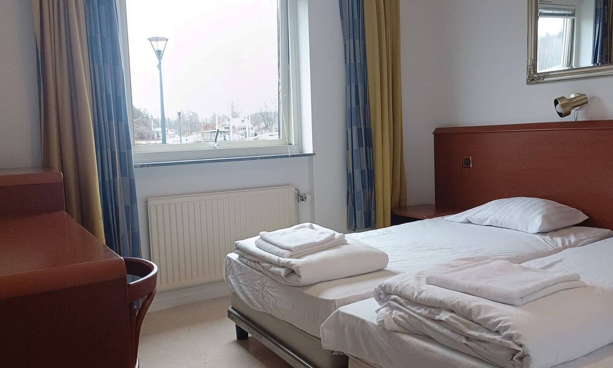Ullared Bed & Breakfast | LIGGER 50 METER FRÅN GEKÅS VARUHUSET