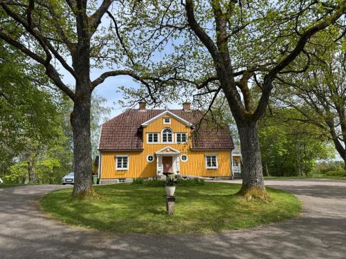 Dals-Ed N Bed & Breakfast | Luthagård