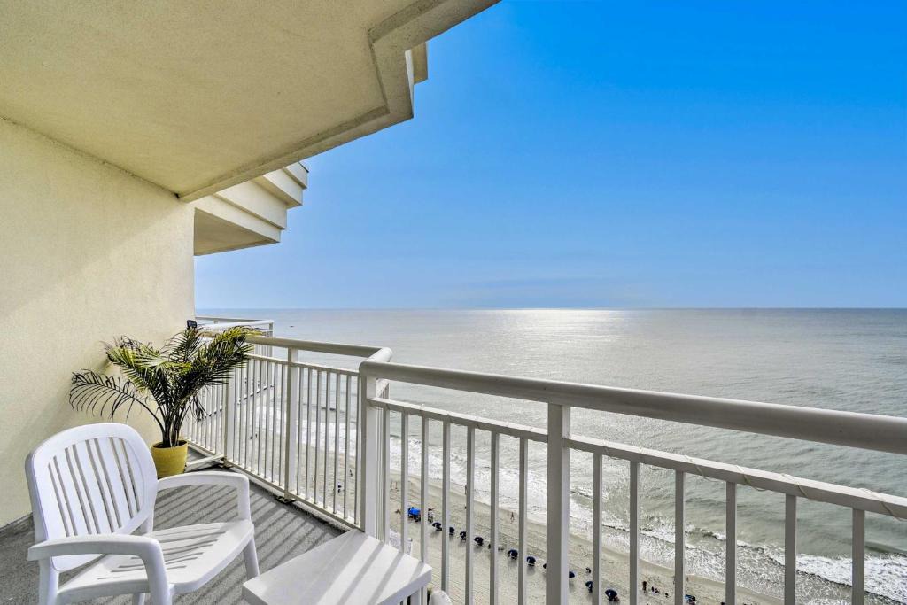 Crescent Beach House | Luxury Oceanfront Condo in NMB w/Resort Amenities