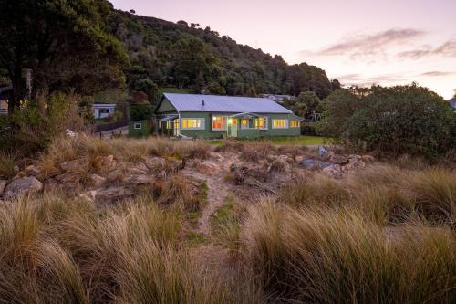 Collingwood Villa | Masters Place - A classic beachfront villa