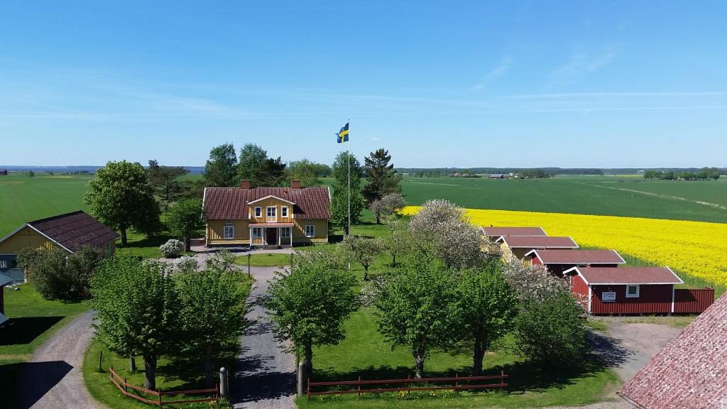 Axvall House | Mellomgården