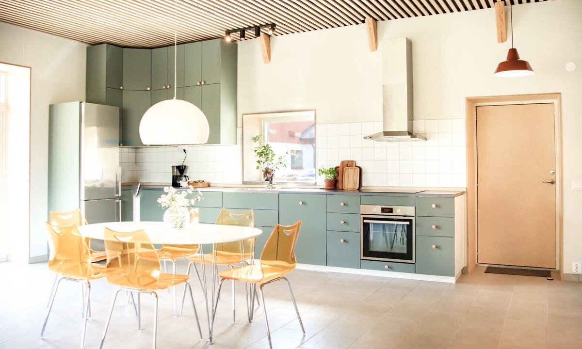 Jat House | Modern accommodation in a scenic setting