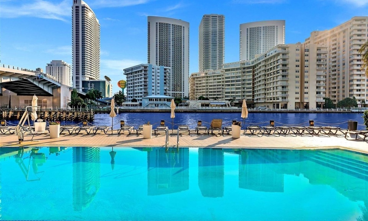 Hallandale Beach Apartment | Modern Beachwalk Apt 805