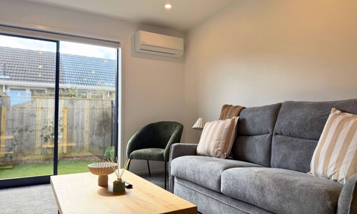 Lower Hutt Villa | Modern Fairfield Escape for Families & Groups
