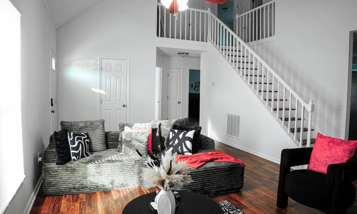 Huntcliff House | Modern Peaceful Retreat Near Sandhills