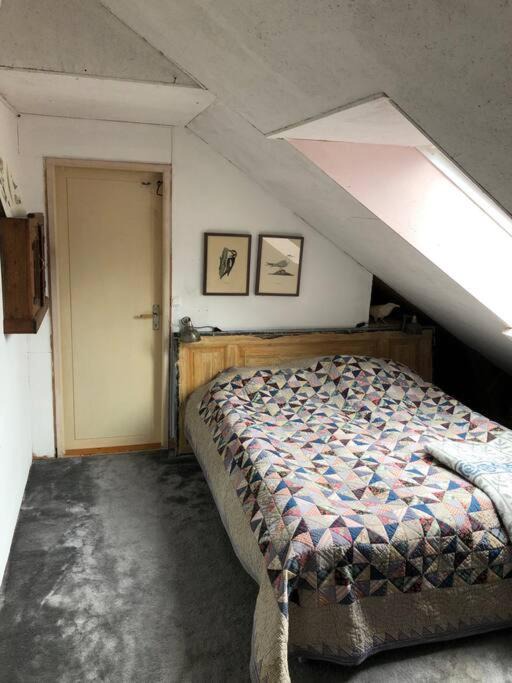 Kivik Apartment | Mysigt men trångt vindsrum i Svinaberga!