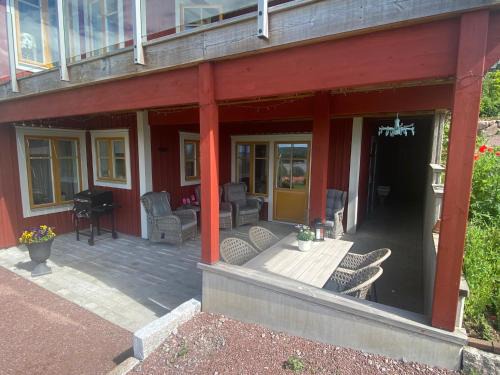 Rattvik Apartment | Nära centrum med sjöutsikt -Korsgården
