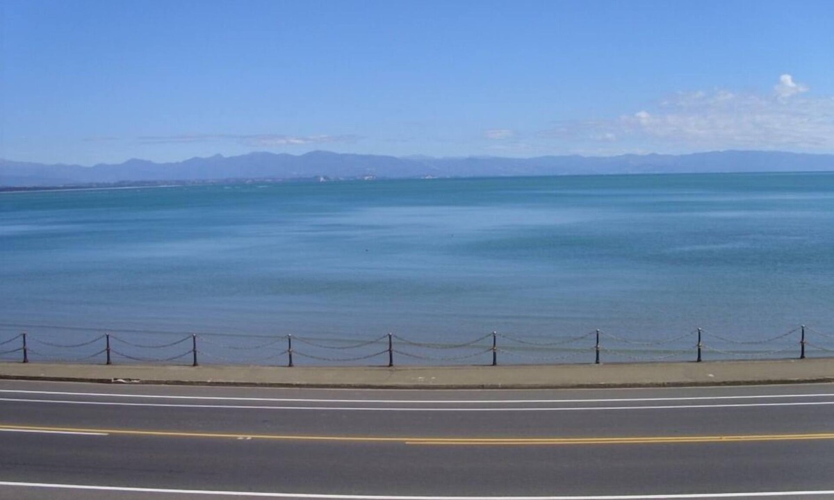 Nelson Apartment | Nelson Beachfront Luxury Apartment on Nelson’s Iconic Waterfront