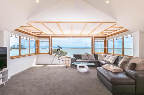 Stepneyville Apartment | Nelson Harbour Light Waterfront Apartment