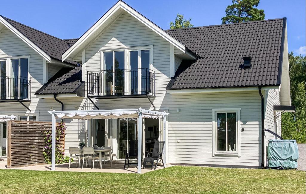Vastervik House | Nice Home In Västervik With Lake View