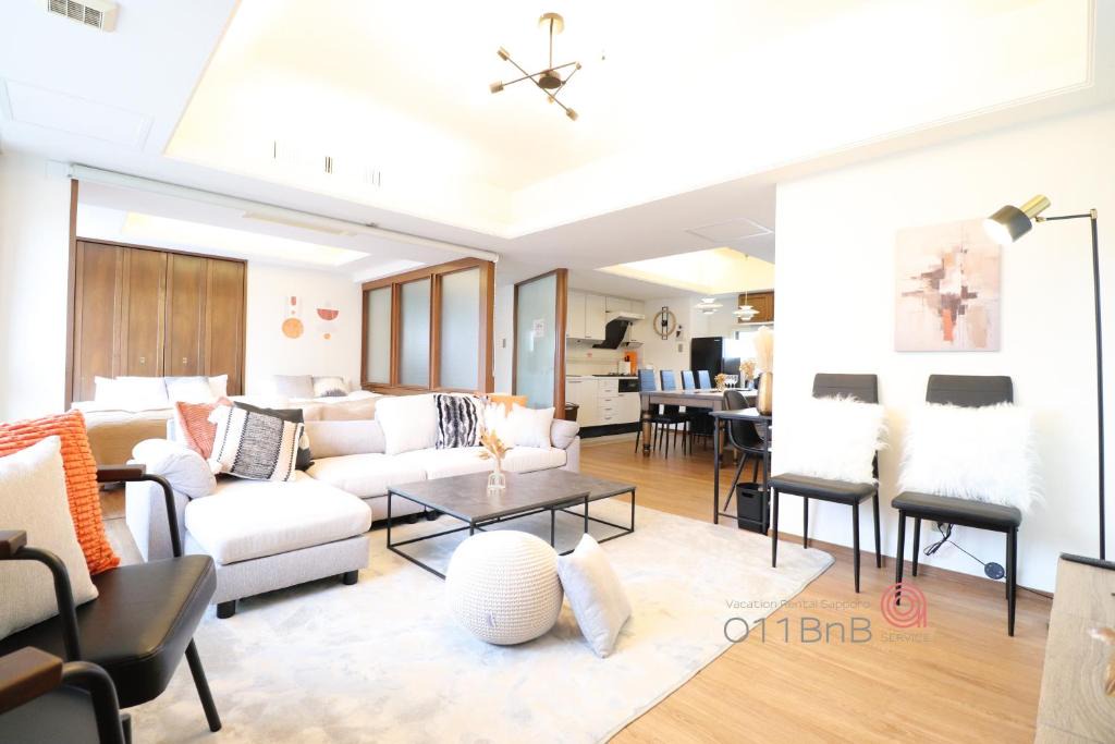 Chuo-ku Apartment | NK BLD8F Sapporo 3LDK 3BR 1 floor 1 room