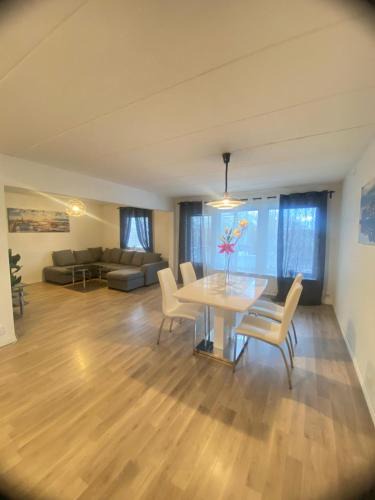 Ursviken Villa | Noah Longstay Skelleftehamnsvägen 134