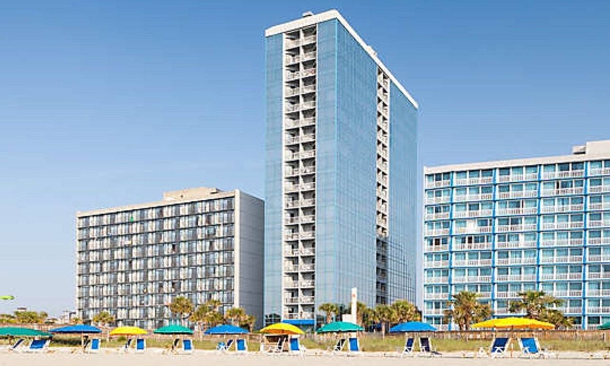 Downtown Myrtle Beach Condo | Ocean Front Resort and Unit - Myrtle Beach - 6/27 thru 7/5/26 - 8 Night Stay