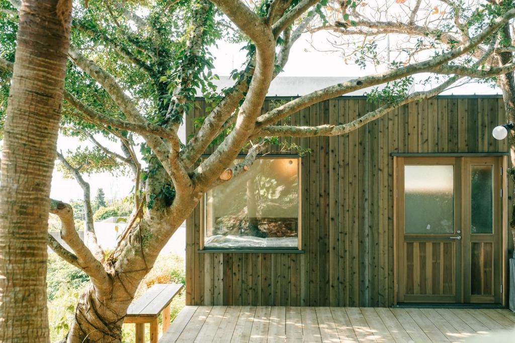 Okinawa Apartment | Ocean view cabin
