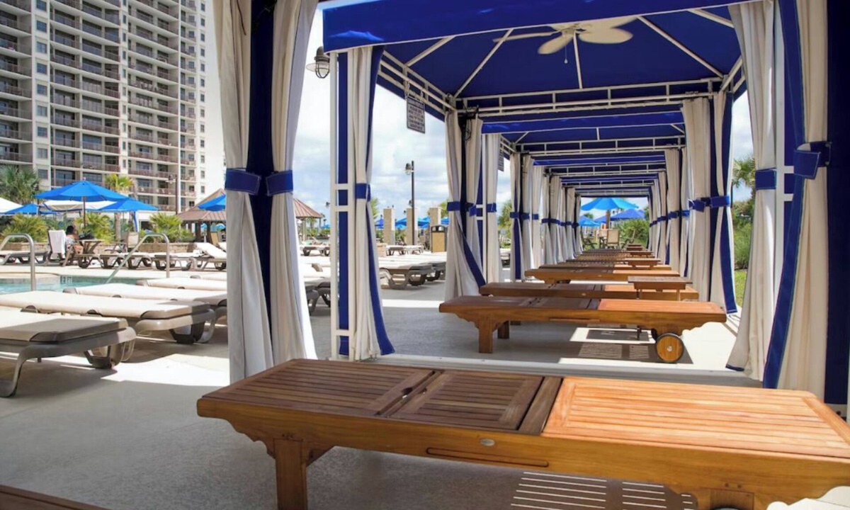 Windy Hill Hotel | Oceanfront Condo | Lazy River & Pools | Walk to Dining & Fun