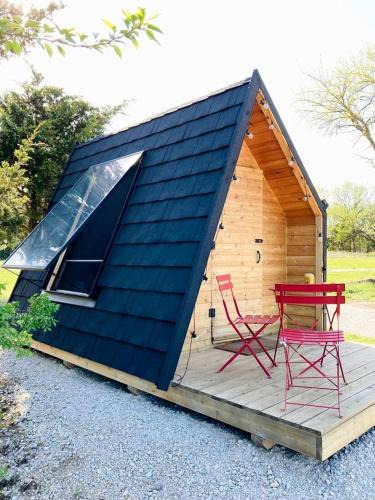 Allen County House | Peaceful Mini A-Frame Stay with Fire Pit & Grill in Humboldt, Kansas