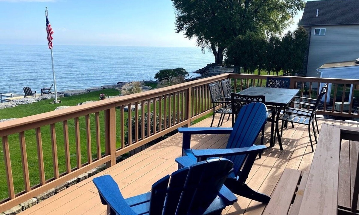 North Greece House | Peaceful Waterfront Retreat Near Rochester