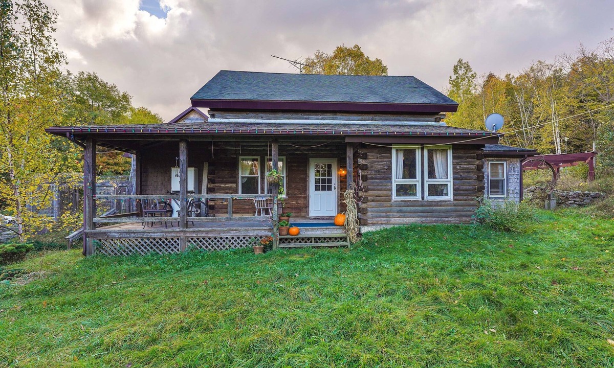 Town of Beekmantown Cabin | Private Yard & Deck: Adirondack Cabin Retreat!