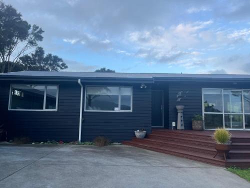 Raglan House | RAGLAN - FULLY self contained 1 bedroom