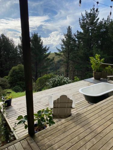 Raglan House | Raglan LoveNest -Romantic escape with outdoor bath