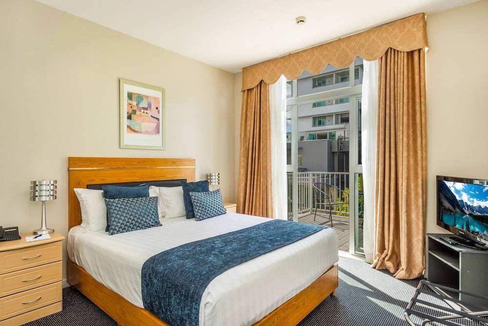 Hamilton Hotel | Ramada By Wyndham Hamilton City Center