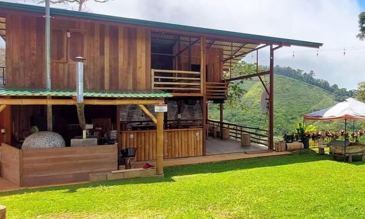 San Isidro de El General House | Rancho Ecojoya Paradise Mountain Working Farm in Nature