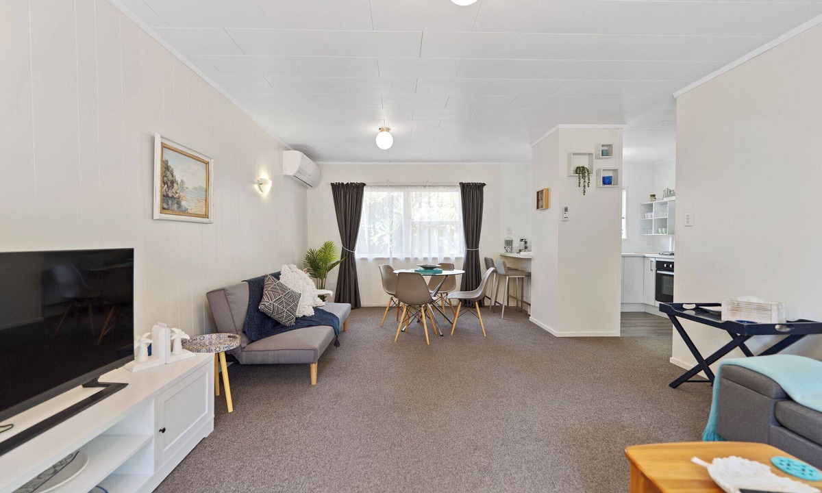 Omanu House | Relax At Ranch - Mount Maunganui Holiday Home