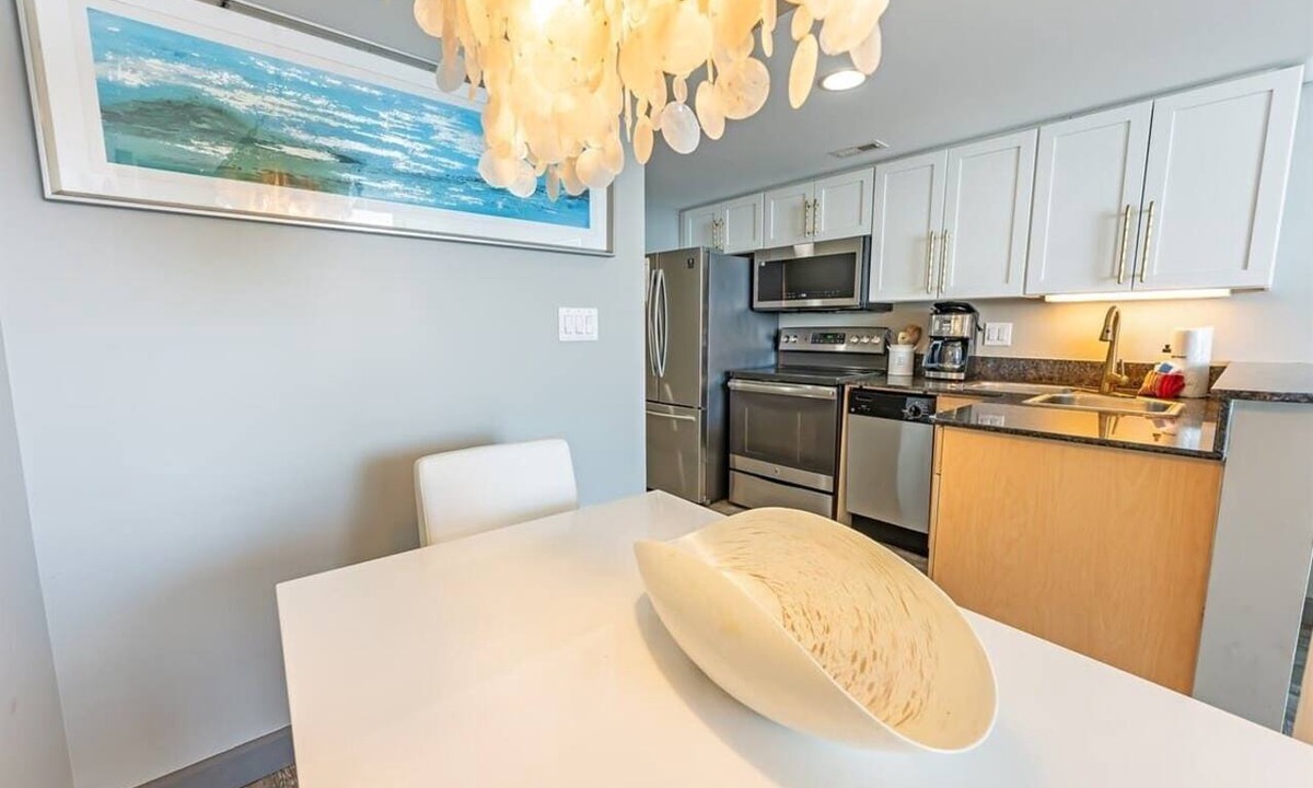Downtown Myrtle Beach Condo | Remodeled Direct Oceanfront, Amazing Views Modern!