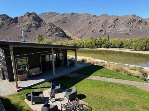 Alexandra House | Rivers Retreat - Central Alexandra - Central Otago