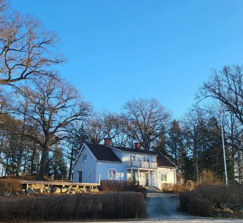 Enkoping House | Safety System Show Jumps