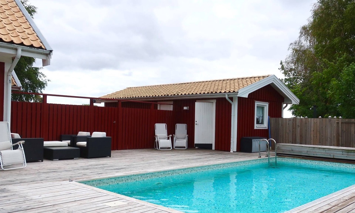 Lervik Villa | Seafront pool villa in Vejbystrand