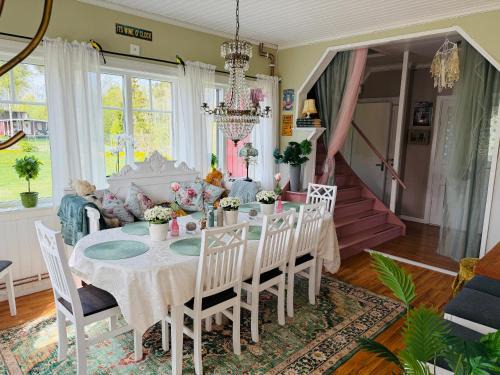 Hogbo Bed & Breakfast | Slätterne Gård B&B