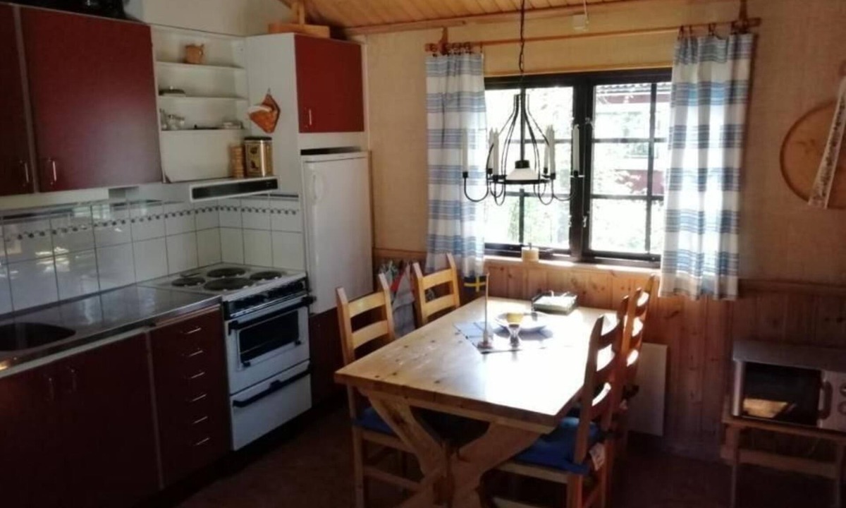 Dalarna House | Small Dala hut on a natural plot