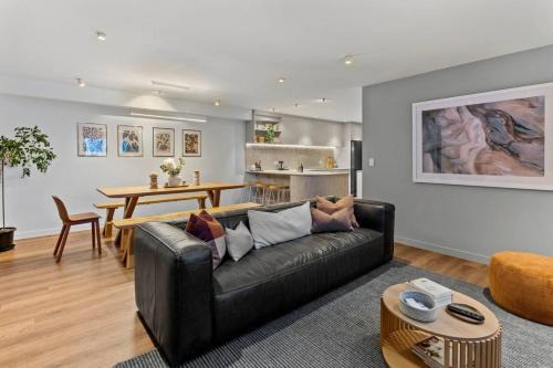 Mahurangi West House | Spacious Coastal Luxe Home with Sea View and Parking