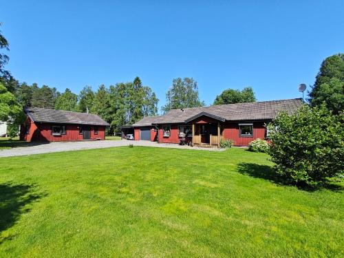 Norrfors Villa | Spacious villa in idyllic fishing village, Sweden