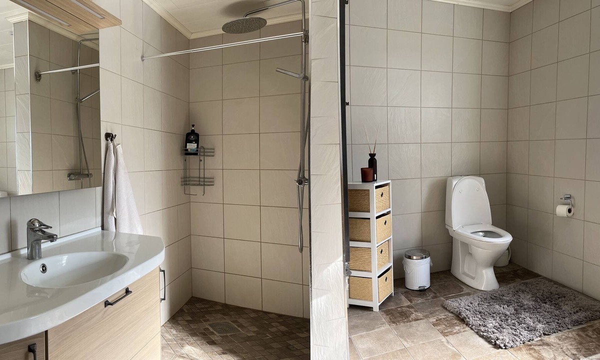 Enkoping Villa | Spacious villa with pool on private location