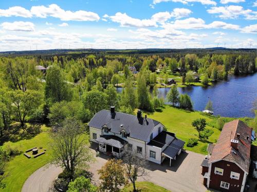 Jadraas Hostel | STF Jädraås Herrgård