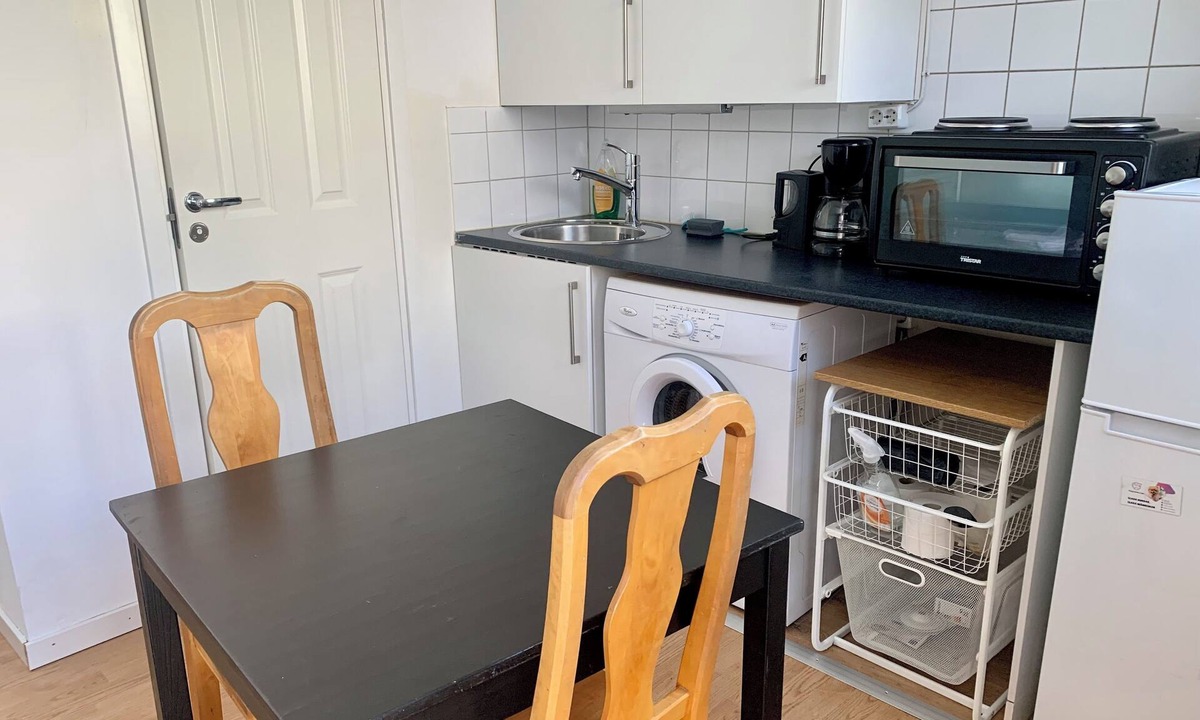 Liljeholmen - Hagersten Apartment | Studio Apartment - Great Location & Parking