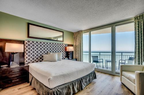Downtown Myrtle Beach Apartment | Stunning Oceanfront King Suite on 18th Floor Centrally Located