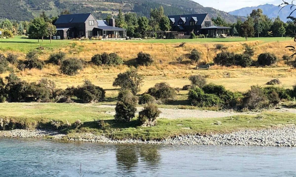 Wanaka House | Te Awa Lodge Riverside retreat