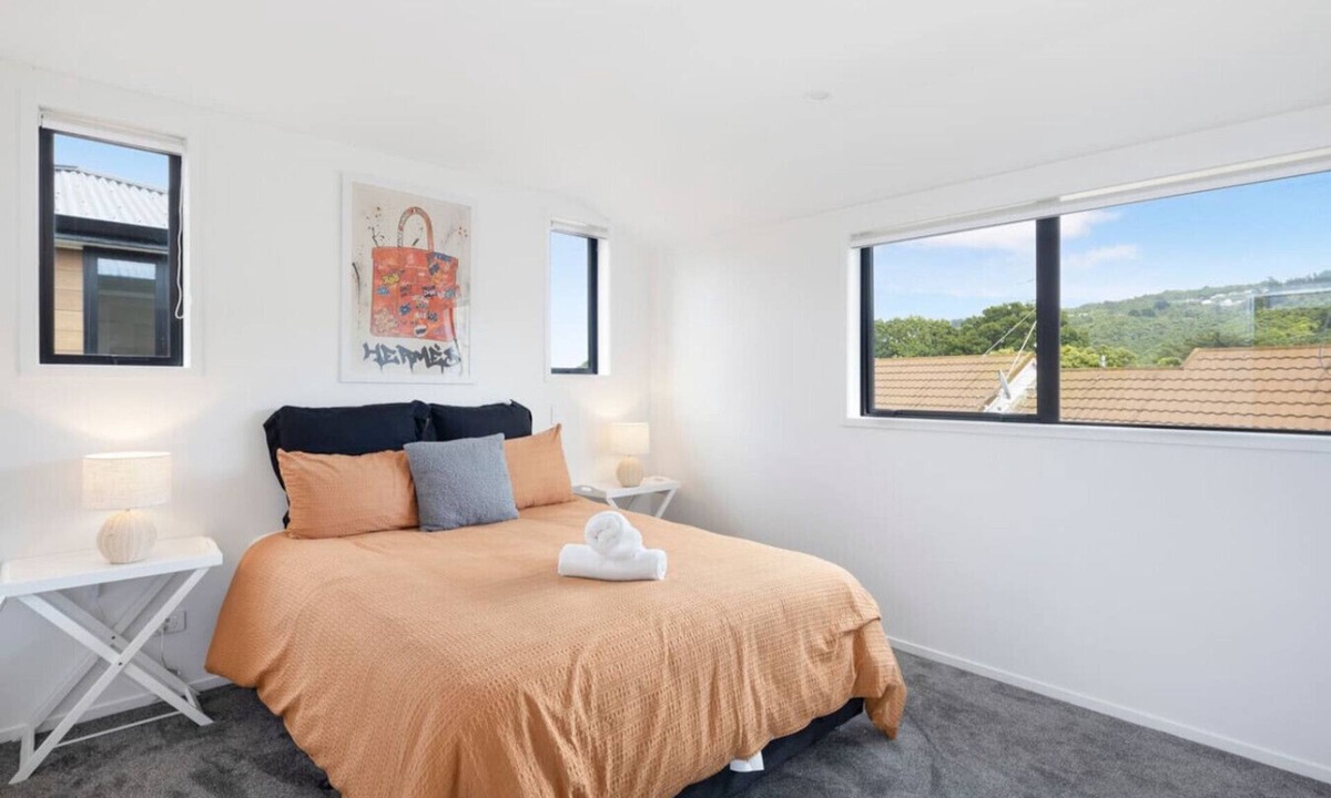 Lower Hutt Apartment | The Biddle Cres Cosy Getaway
