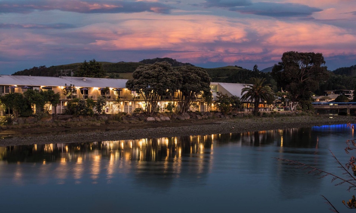 Nelson Hotel | Tides Hotel