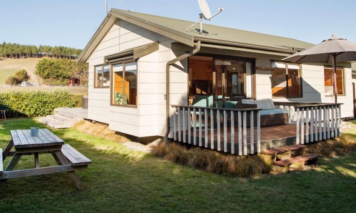 Waimarama Cottage | Timeout Cottage - Waimarama Holiday Home