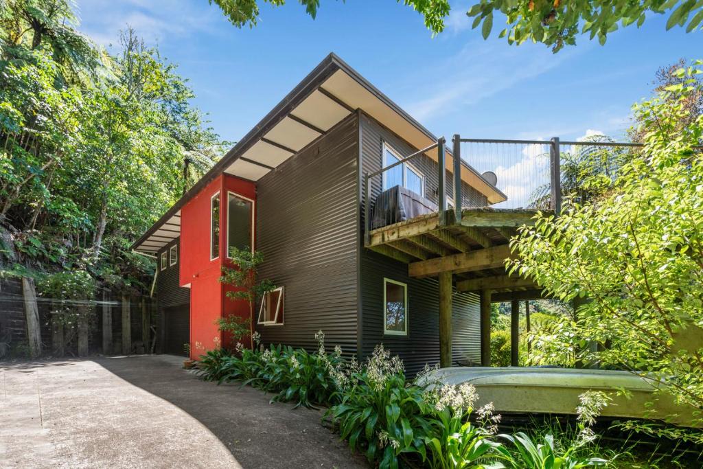Lake Tarawera House | Tranquility at Tarawera - Lake Tarawera Holiday Home