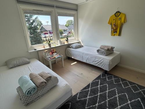 Kalmar House | Två sovrum fyra sängar Koppla av med hela familjen i detta fridfulla boende