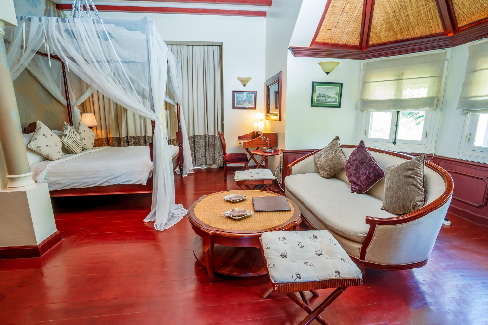 Historic Seaport Apartment | Underwater Cabana at Custom House Inn