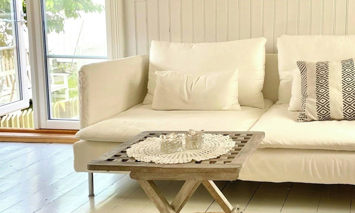 Risor House | Unique Risør home with charm central Tangen