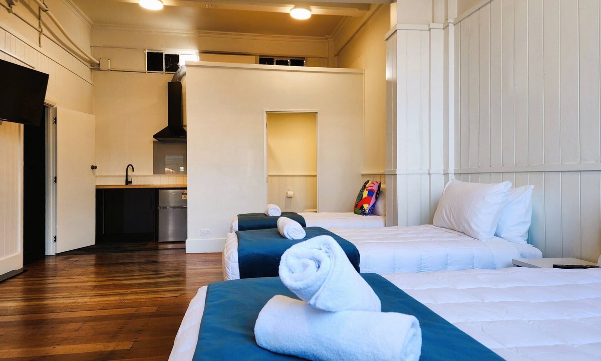 Carterton Hostel | Urban Lounge Sleepery Carterton