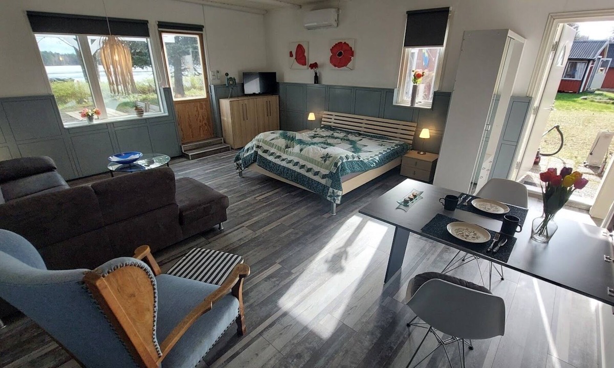 Markaryd Cabin | Vacation home directly on the Lagan near Markaryd